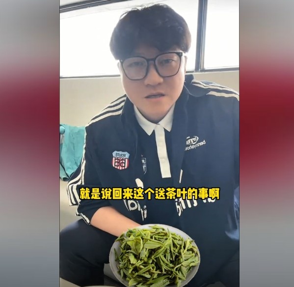 趙鵬：不太清楚賈秀全要球員買茶葉的段子，但這在現(xiàn)實中也正常