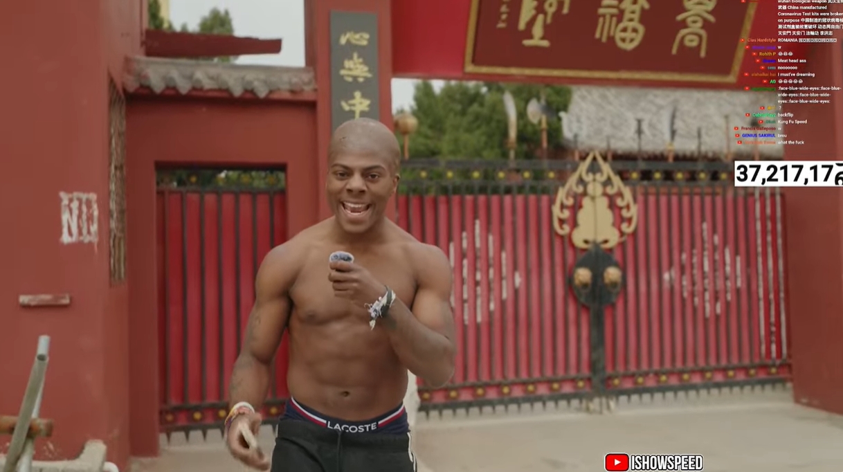 光頭造型！Speed中國(guó)行來(lái)到鄭州少林寺，上香拜佛學(xué)功夫