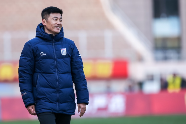 李國(guó)旭：泰山隊(duì)是學(xué)習(xí)的榜樣和目標(biāo)，要用整體防守限制對(duì)方外援